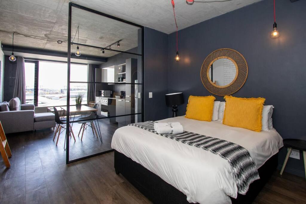 Apartment 535 Wex Dock View Cape Town