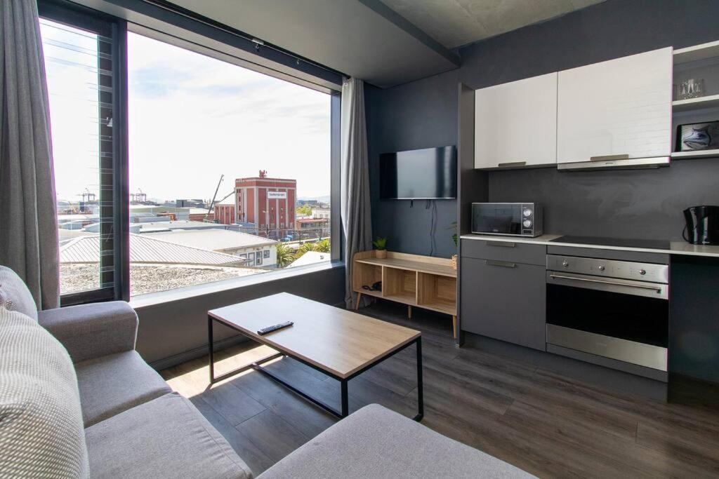 535 Wex Dock View Apartment *